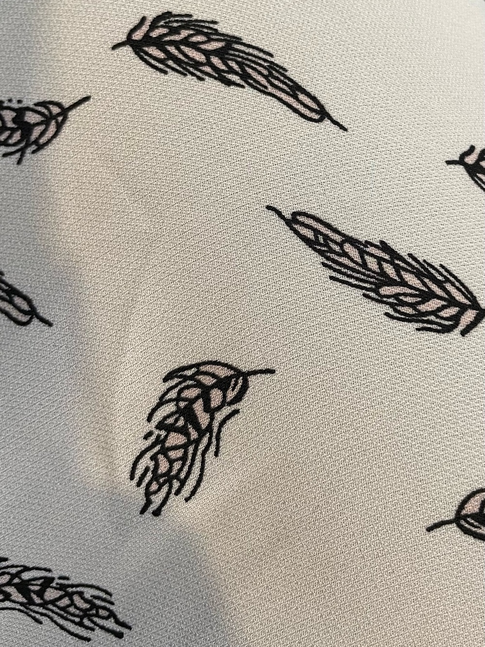 White Short-Sleeve Feather-Print Blouse - Picture 4 of 4